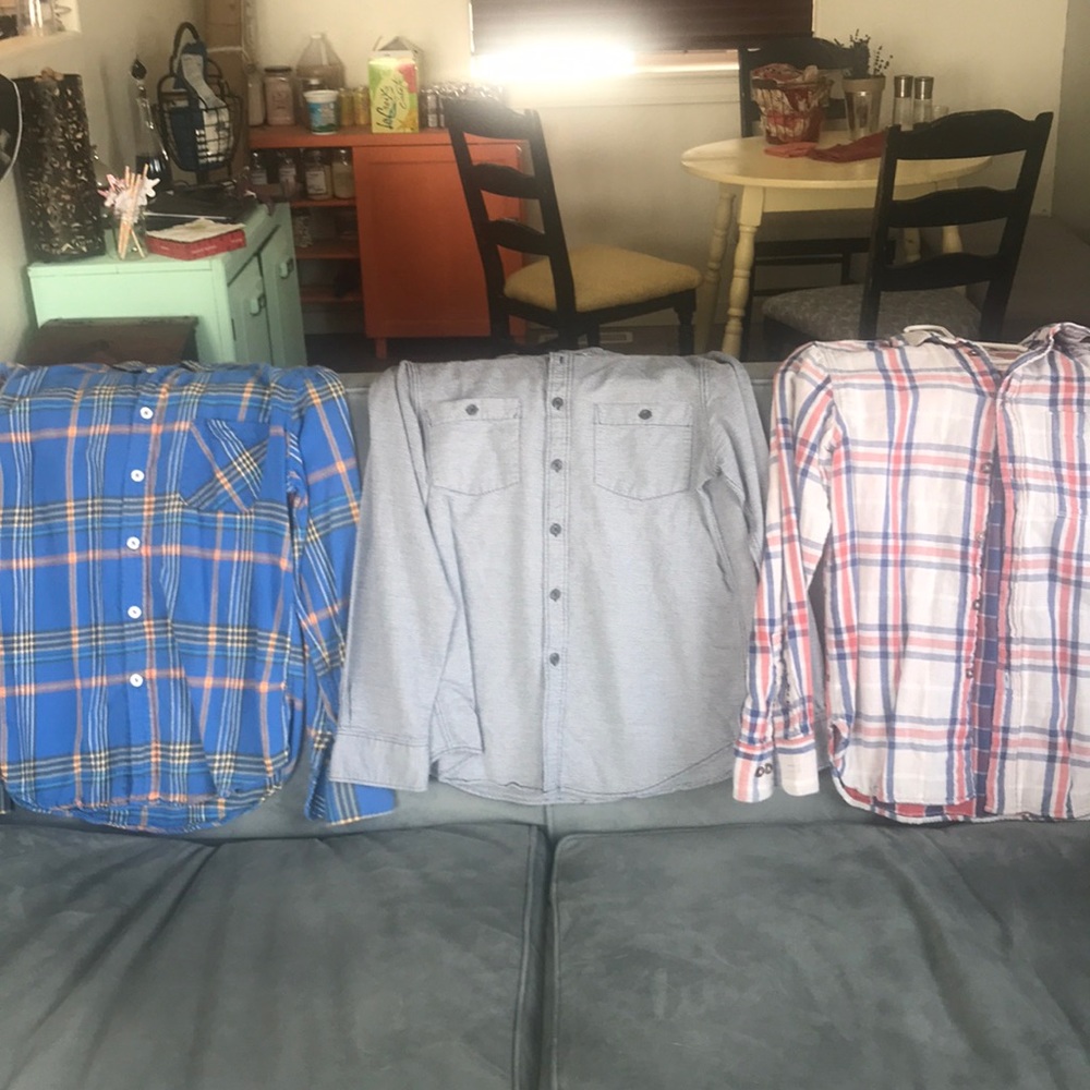 (Lot of 3) Mossimo Button Up Shirts Men’s Medium